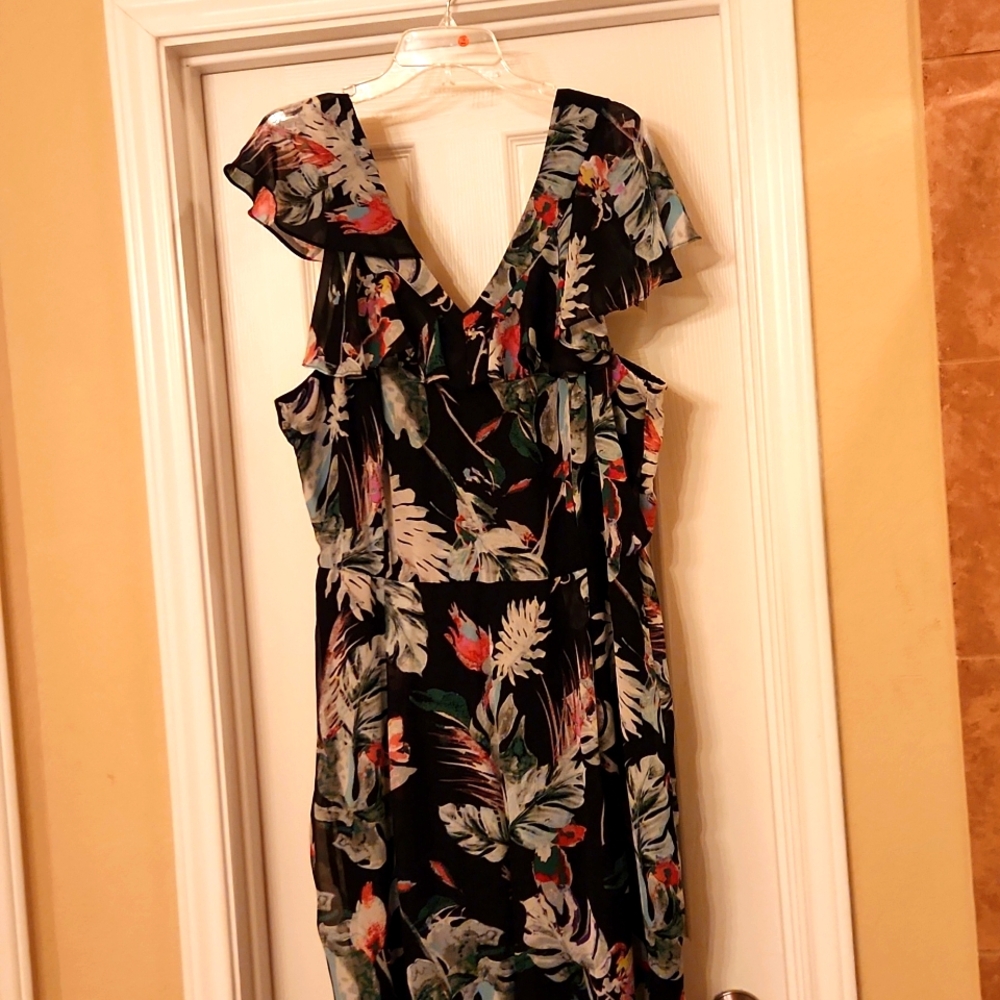 Gorgeous  lined floral pantsuit/ jumpsuit